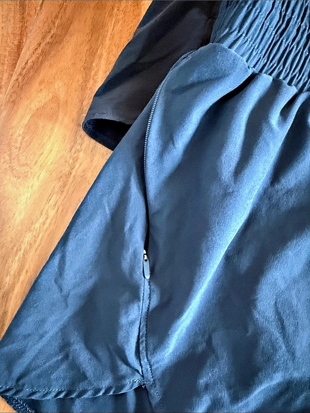 All in Motion Active Light High-Rise Shorts 3" Blue & Black Large - Picture 3 of 6